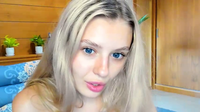 Nensi_blond