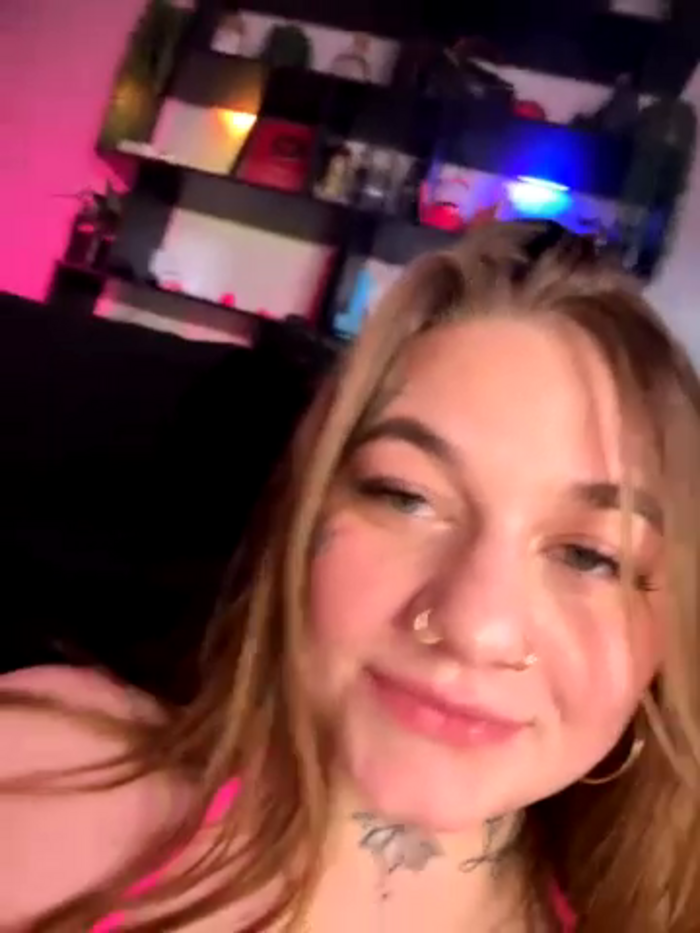 chloetease
