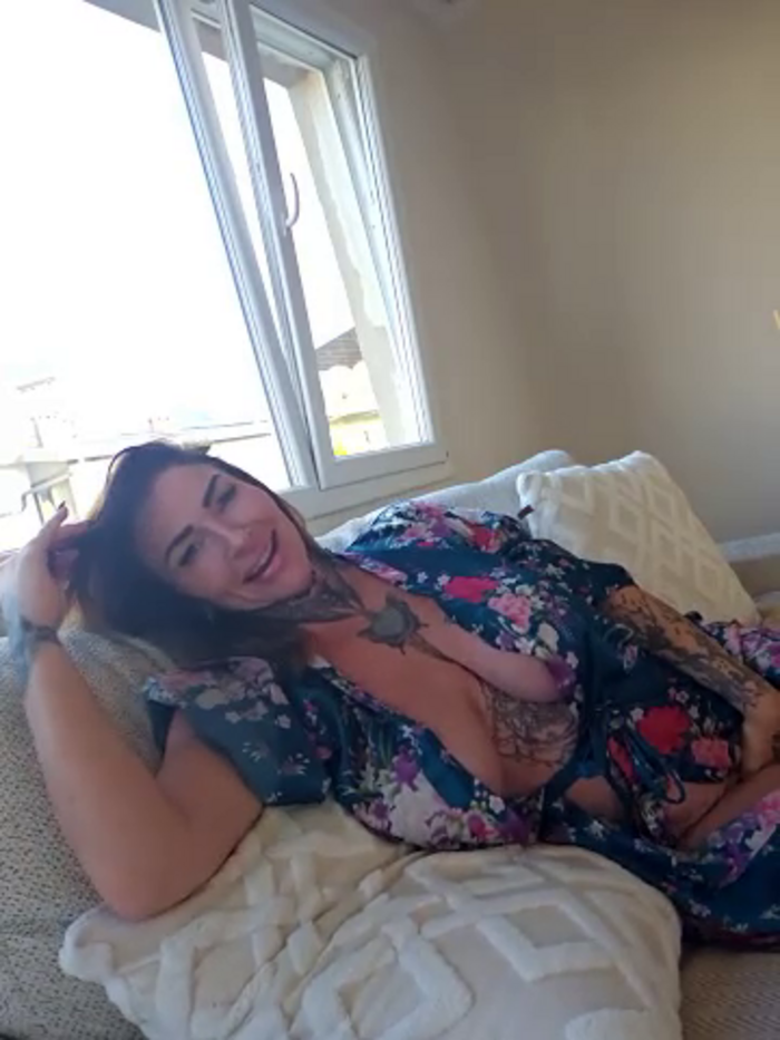 Tattooed_curvy_mommaxoxo