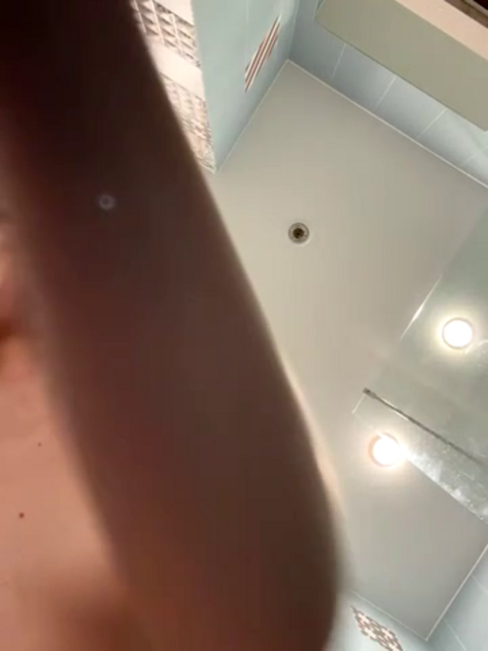 -AngelAri-