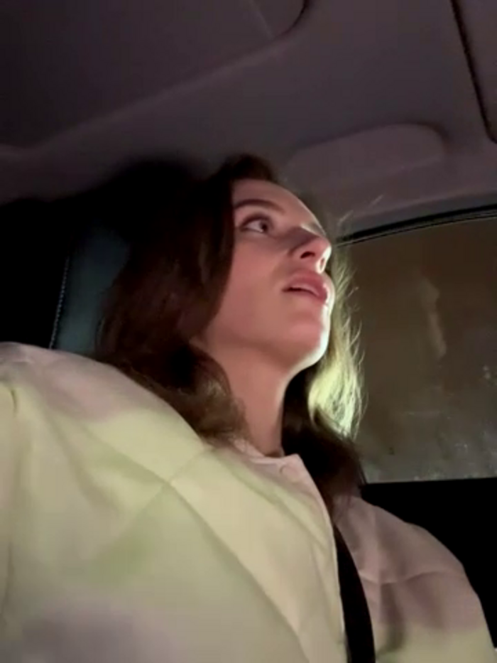 -AngelAri-