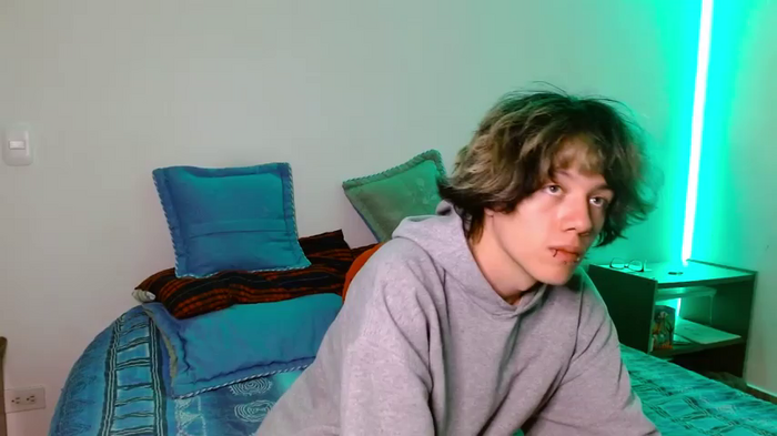 XYVERIA_6