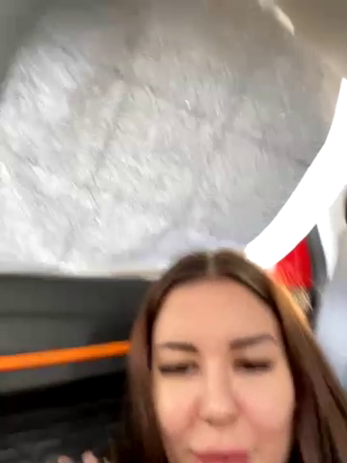 Alina_Vibe_Me