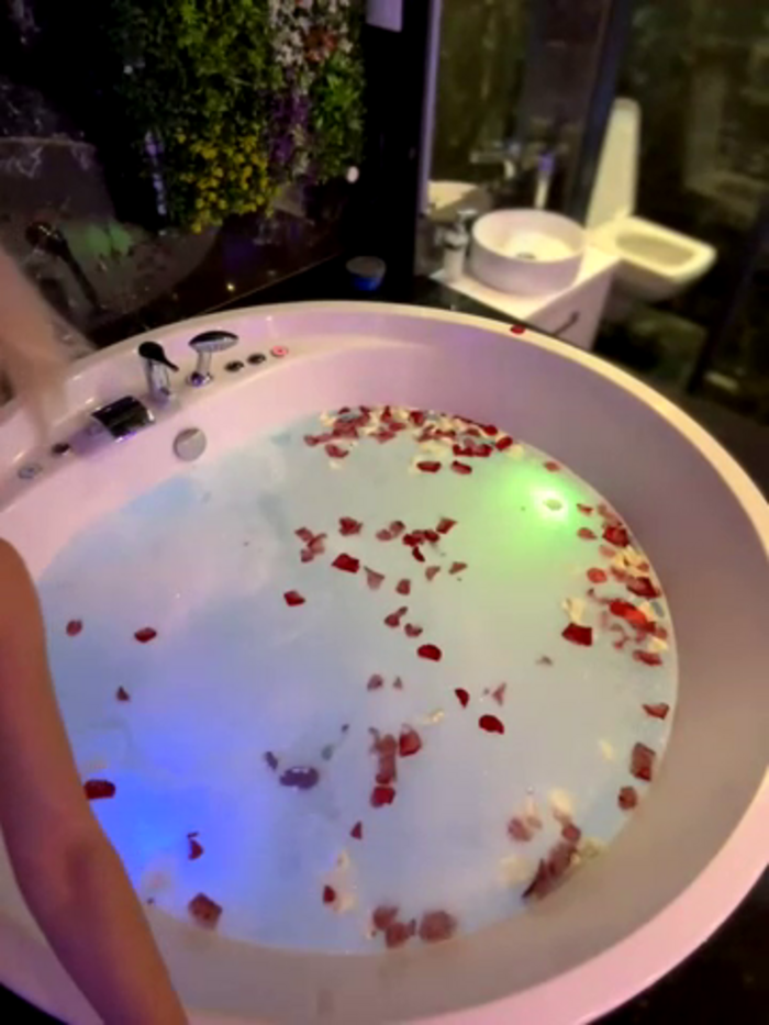 KirstieVegas