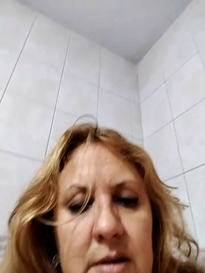 Hotbabysucks1