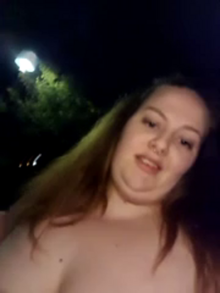 _Julie_x