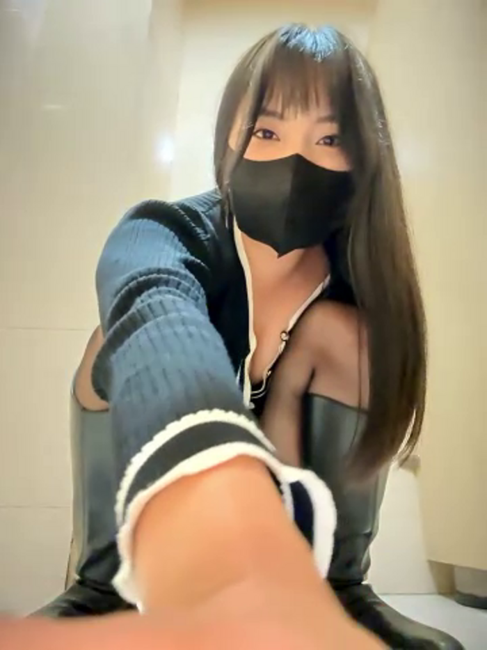 Asia-Lynn