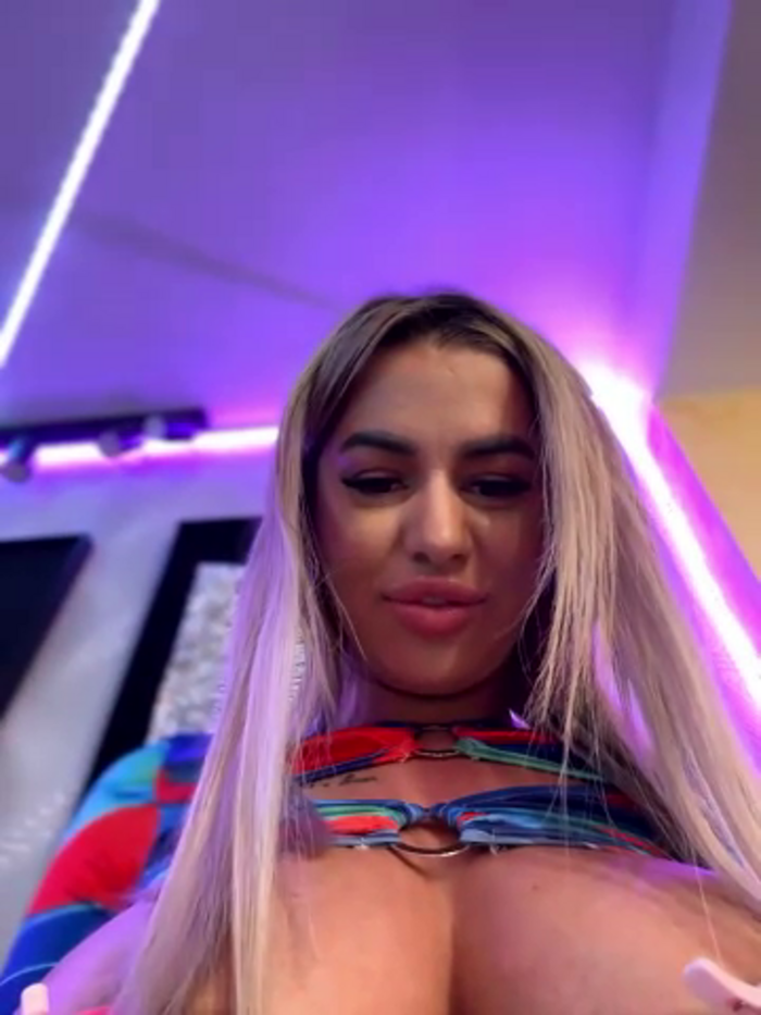 KirstieVegas