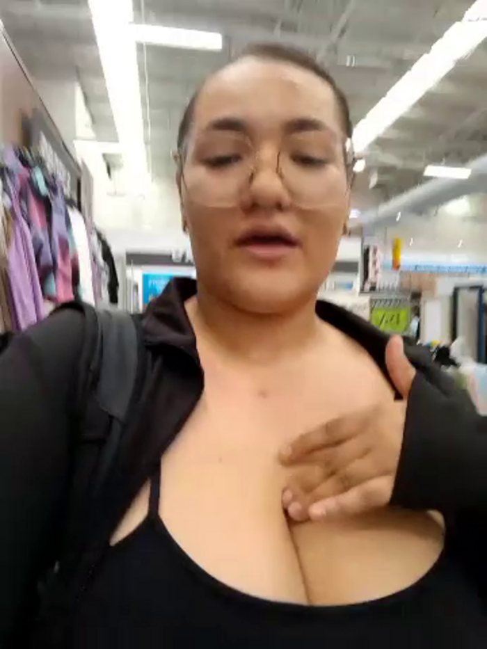 Cami_boobs