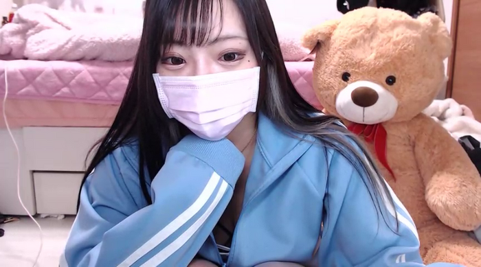 _chanMOMO_