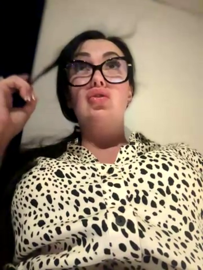 Young_hot_mom