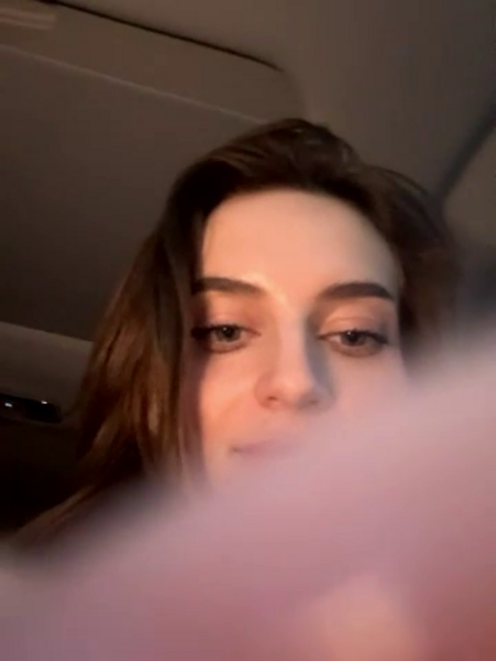 -AngelAri-