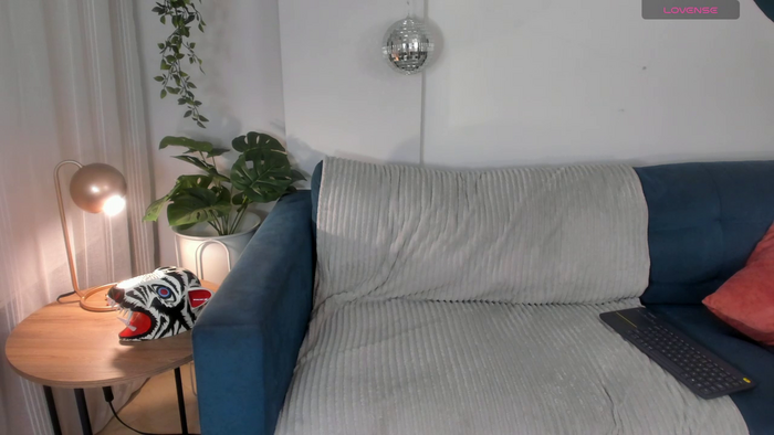 freya_bella_