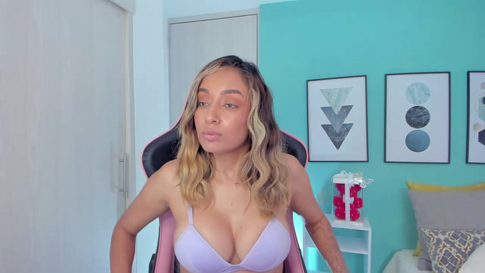 DianaHopson