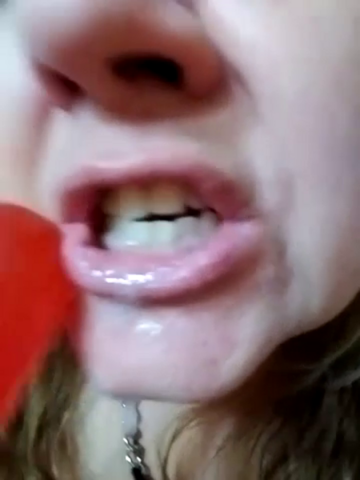 Hotbabysucks1