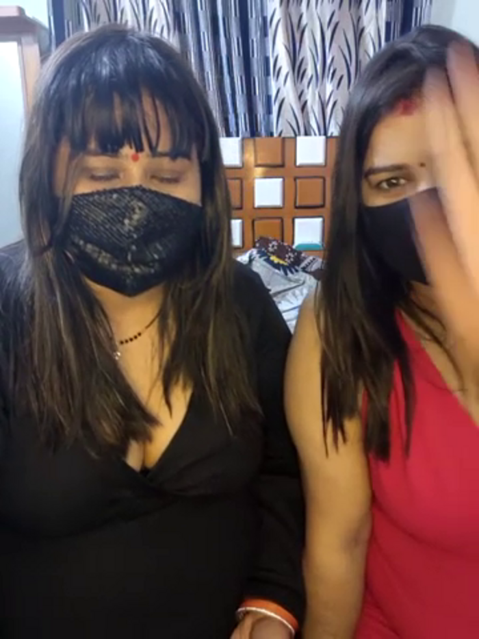 Indian_hotmilfs