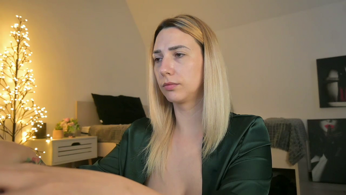KhloeK