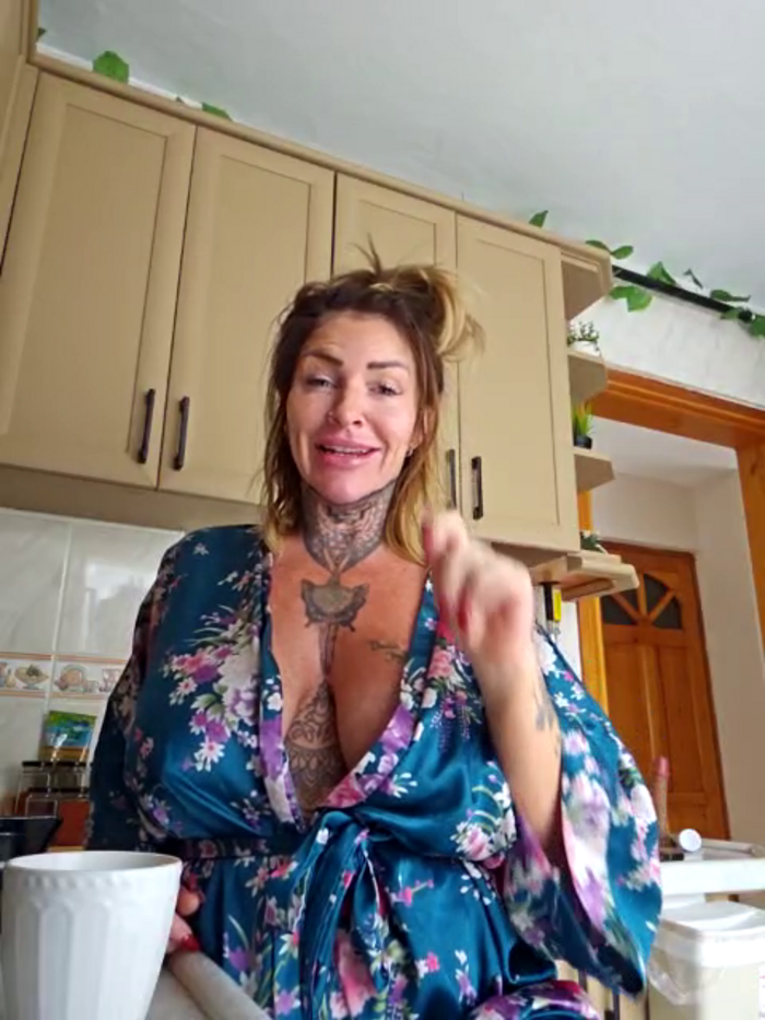 Tattooed_curvy_mommaxoxo