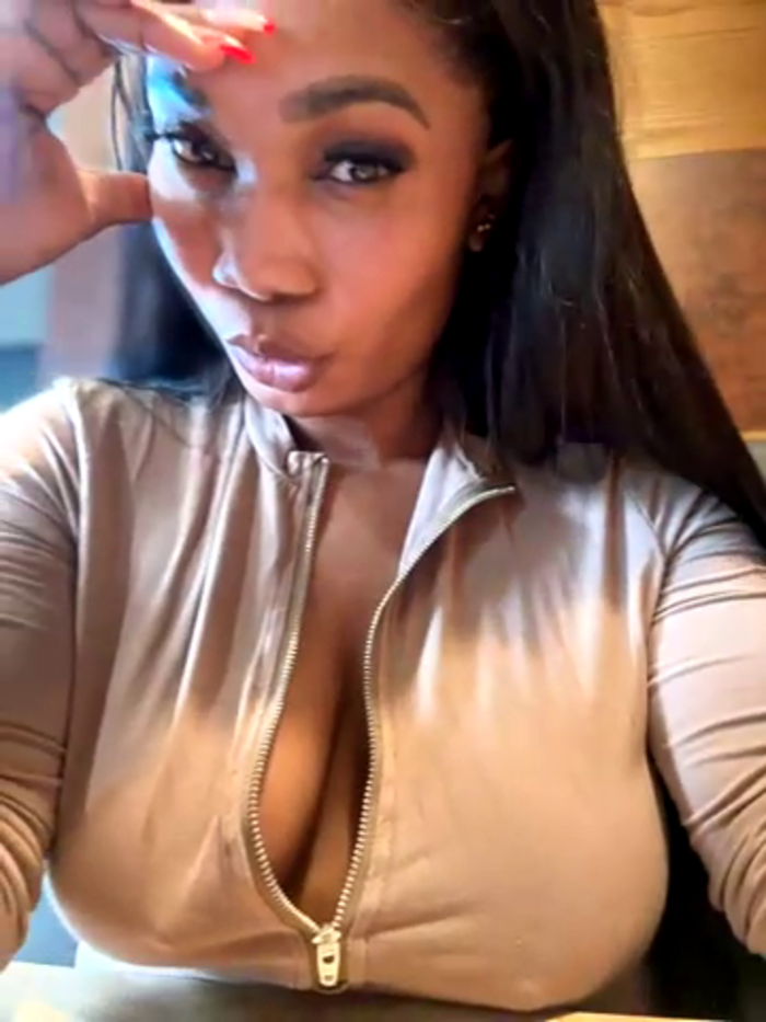 __Nessa__