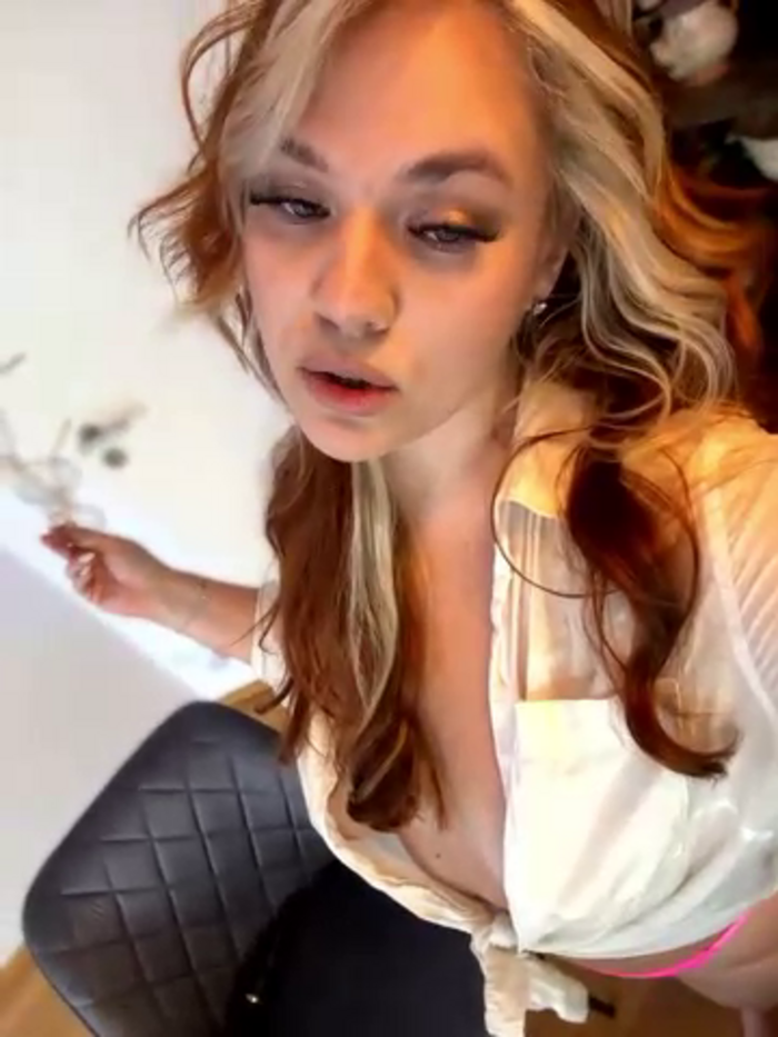 AnjaAmelia