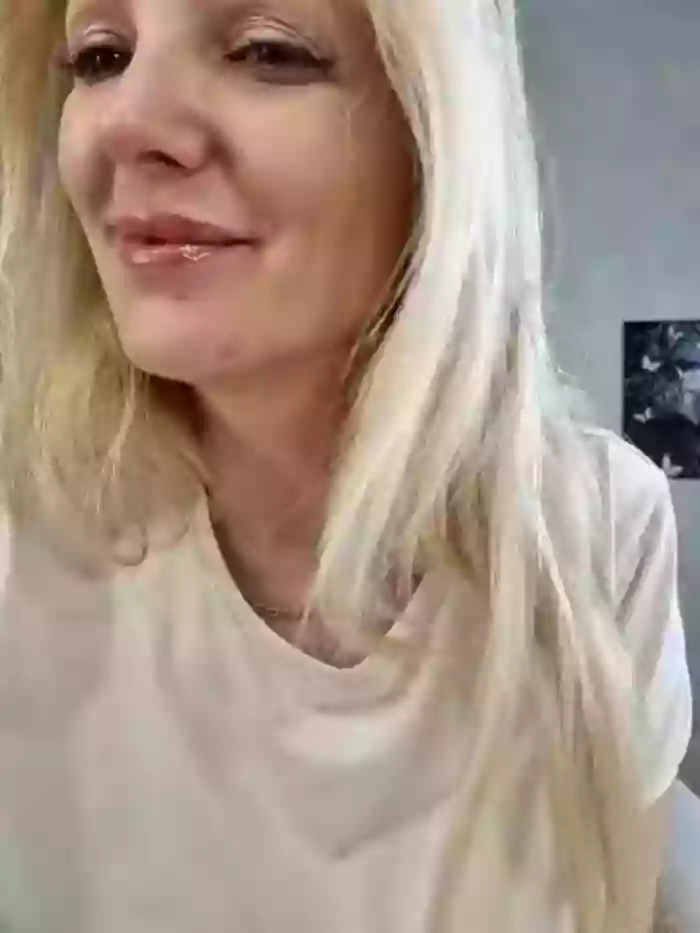 2024/04/19/stripchat-monna-12-13-42