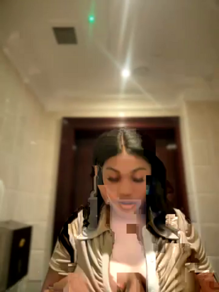__Nessa__