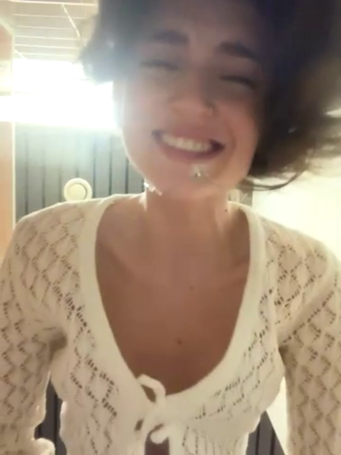 -AngelAri-
