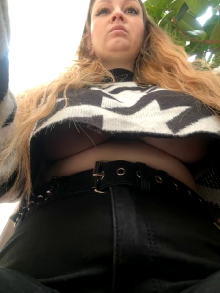 Teya_moon_