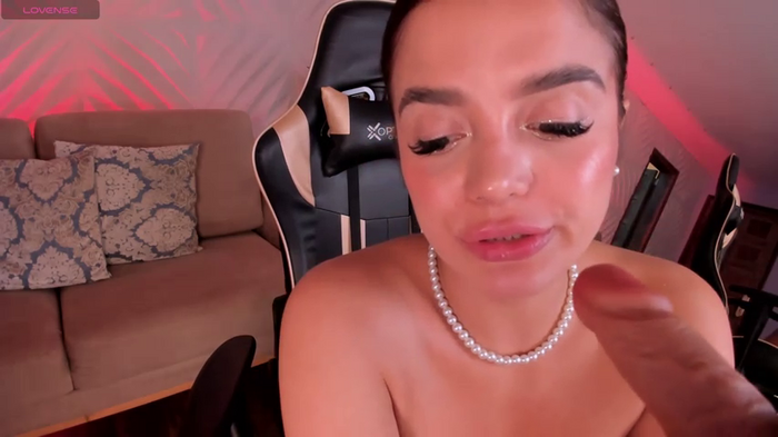 LaraBaker