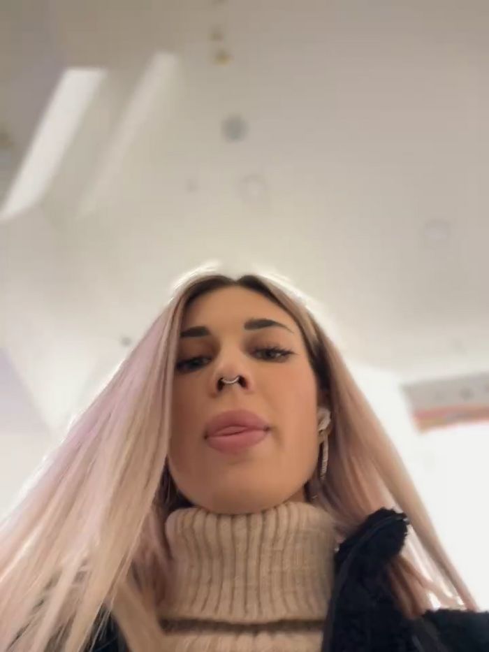 Charming_Ritta