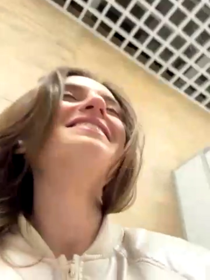 -AngelAri-