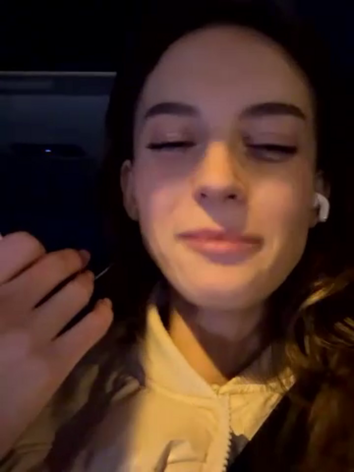 -AngelAri-