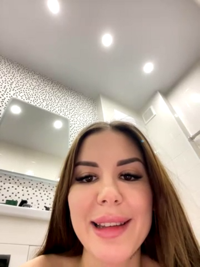 Alina_Vibe_Me