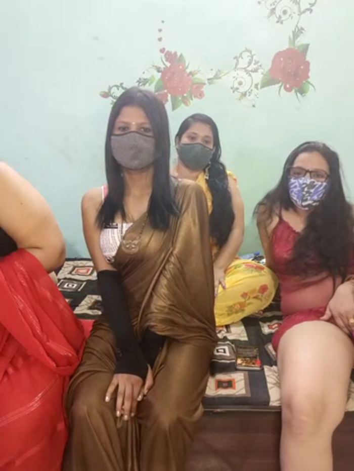 Indian_hotmilfs