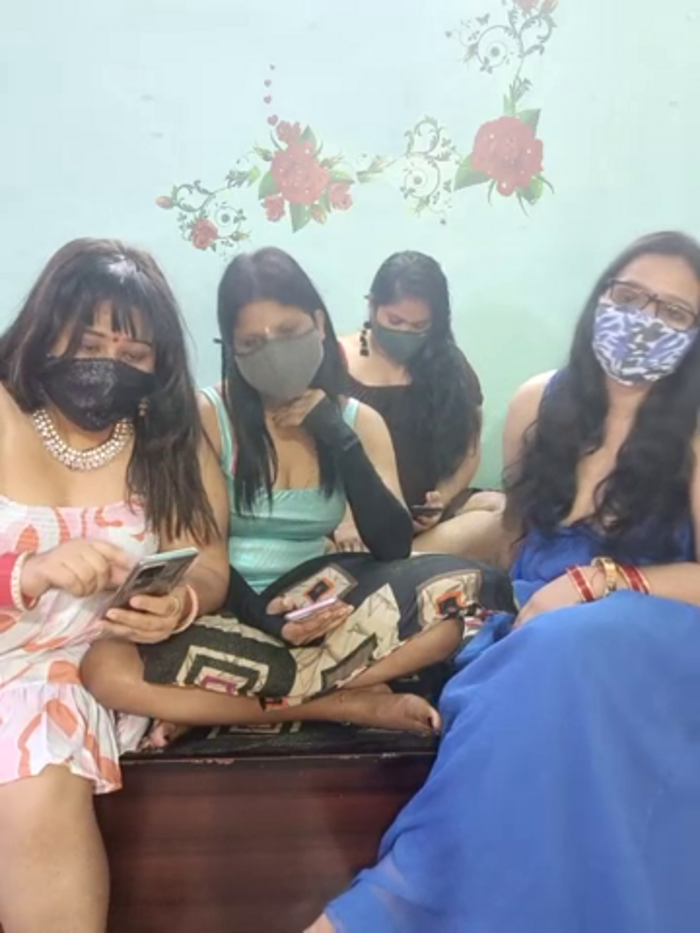 Indian_hotmilfs