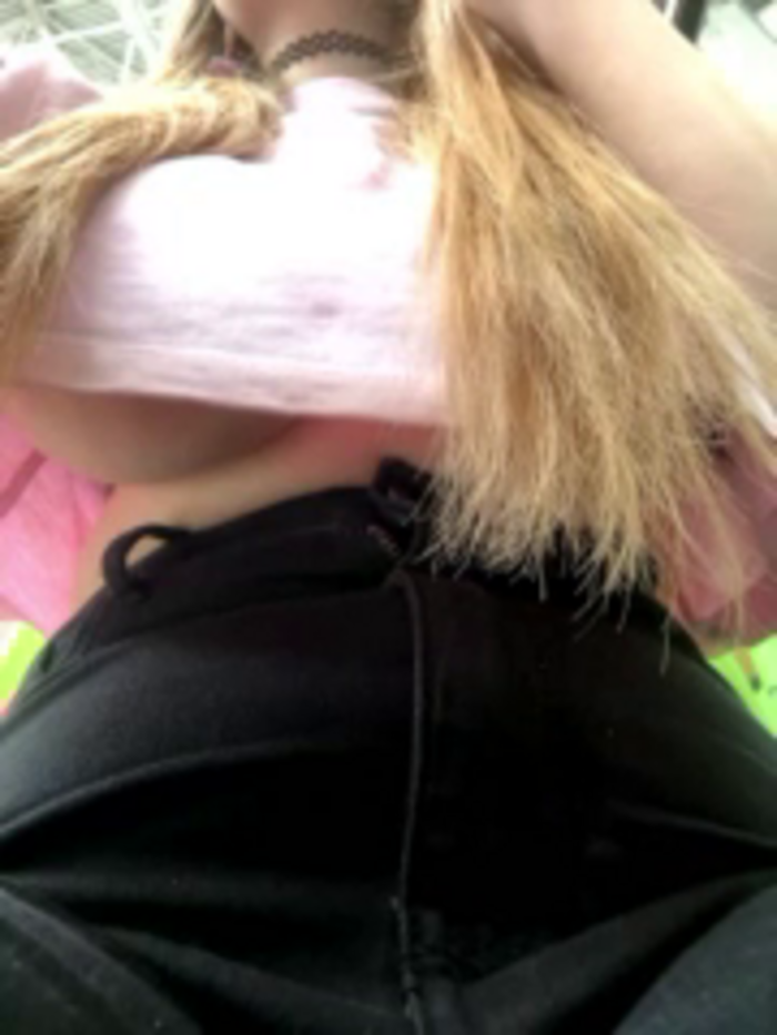 Teya_moon_