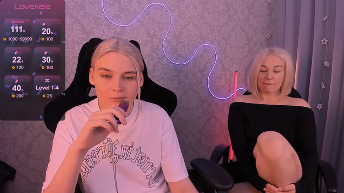 hotblonds