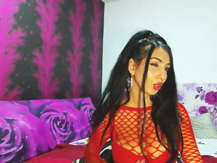 BrunetteBabe69