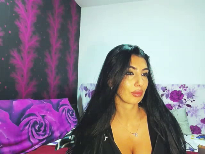 BrunetteBabe69
