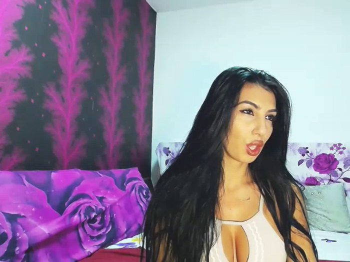 BrunetteBabe69