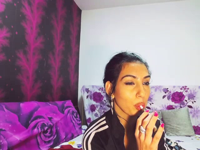 BrunetteBabe69