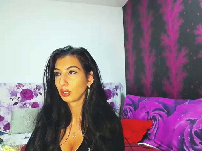 BrunetteBabe69