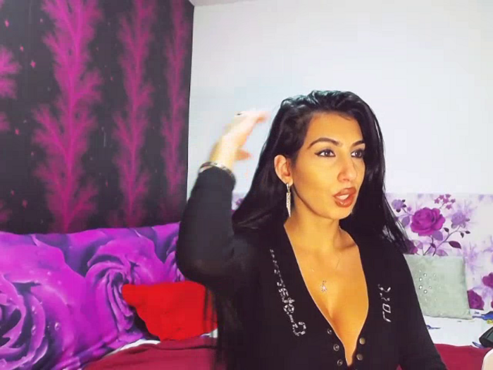 BrunetteBabe69