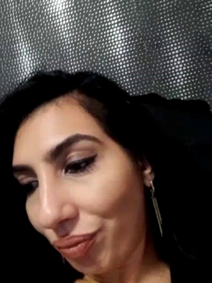 BrunetteBabe69