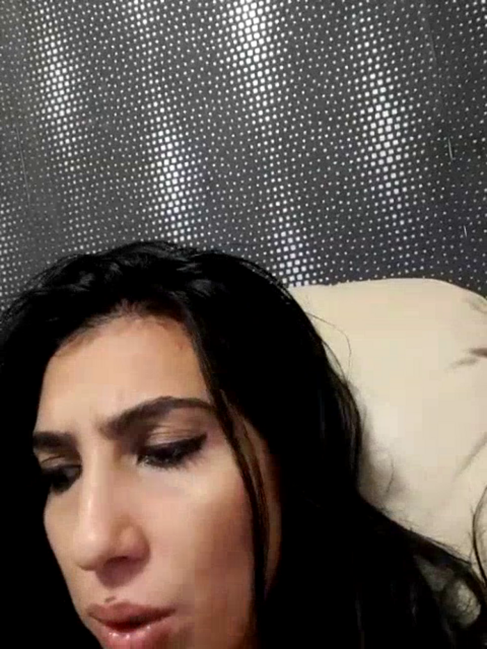 BrunetteBabe69