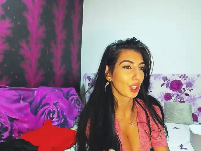 BrunetteBabe69