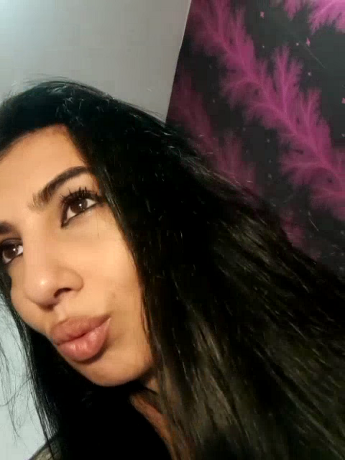 BrunetteBabe69