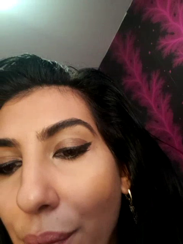 BrunetteBabe69