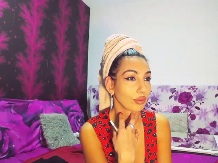 BrunetteBabe69