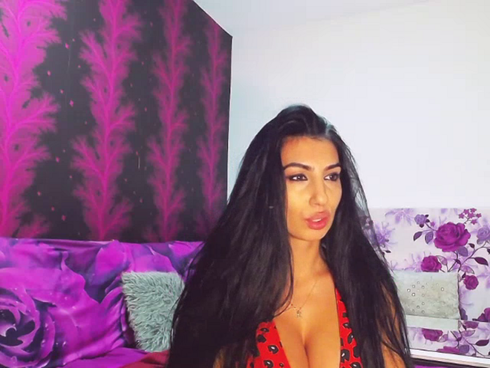 BrunetteBabe69